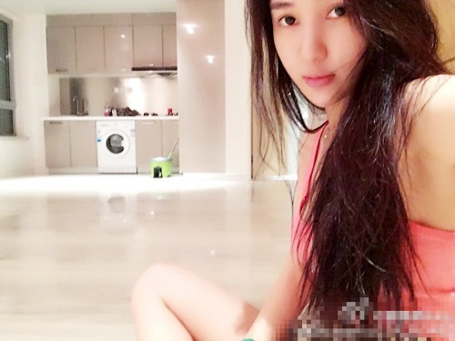 Nhìn lại những bức ảnh khoe cuộc sống giàu sang của mỹ nữ bán dâm