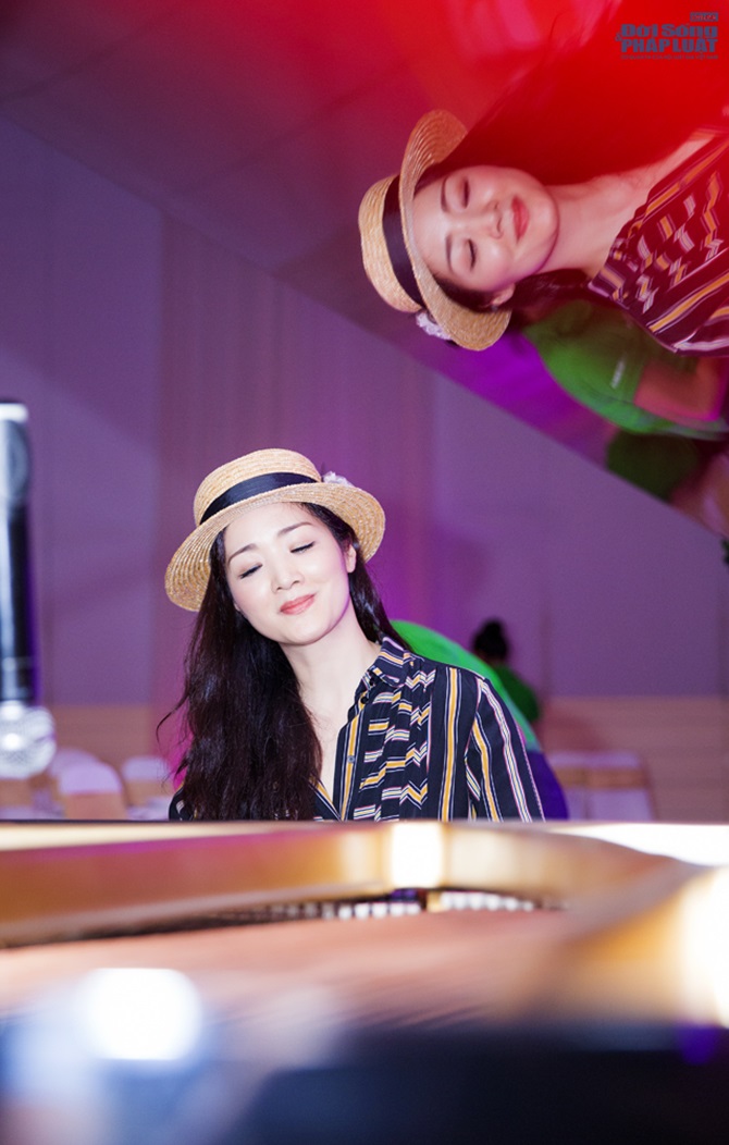 Giáng My mặt mộc vẫn xinh đẹp mê hồn