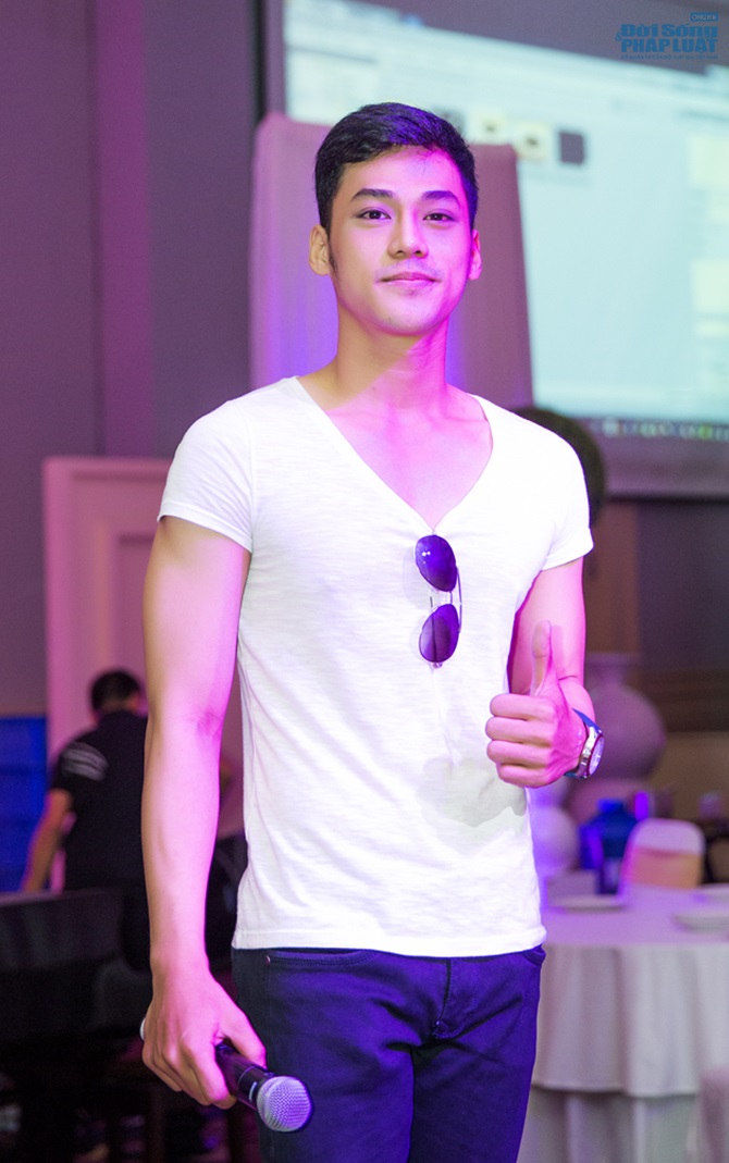 Giáng My mặt mộc vẫn xinh đẹp mê hồn