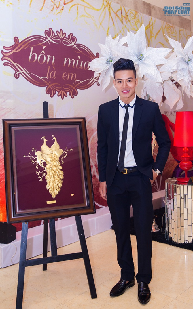 Giáng My lộng lẫy, kiêu sa trong đêm thơ nhạc gây quỹ vì biển đảo