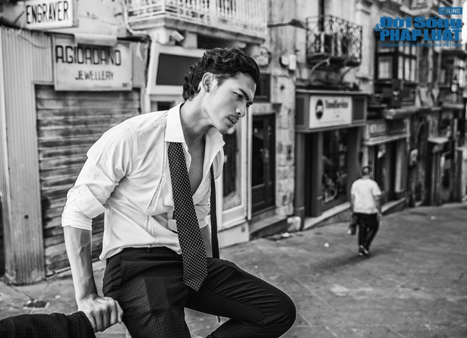 Á vương Vũ Tuấn Việt lịch lãm ở Paris