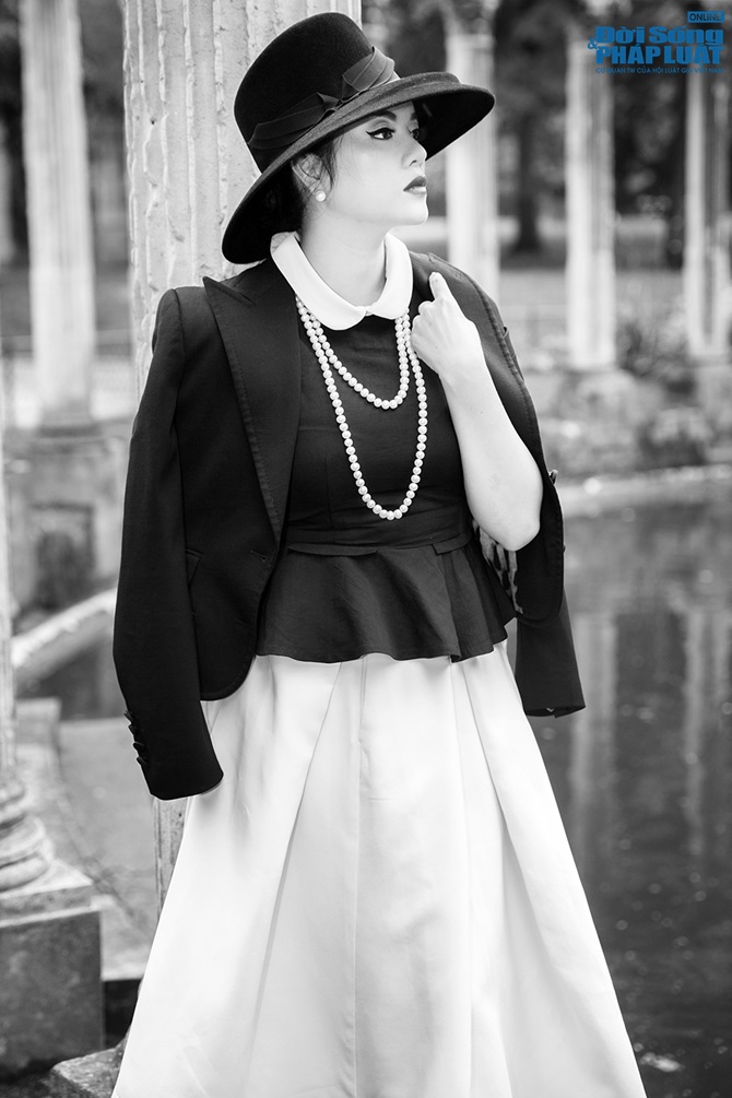 Lý Nhã Kỳ quý tộc, cổ điển lãng mạn dạo bước ở Paris