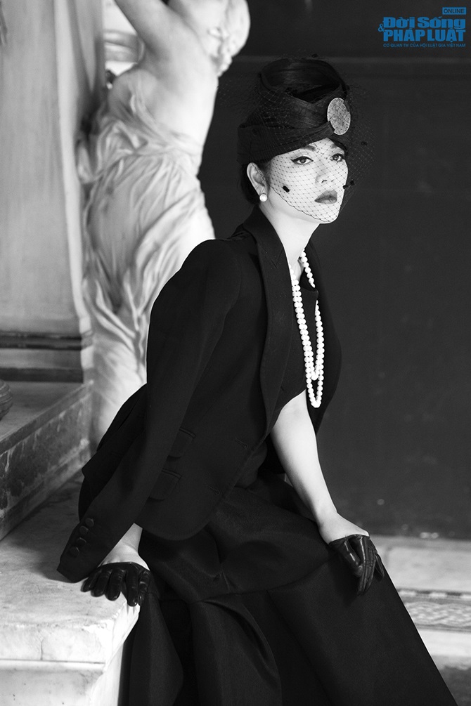 Lý Nhã Kỳ ưu tư, trầm buồn ở Pháp