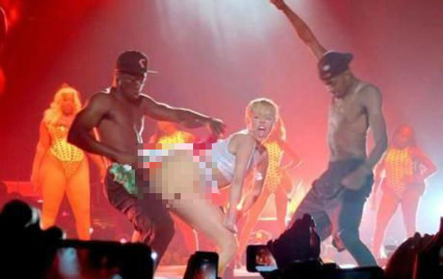 Miley Cyrus bị điều tra vì 