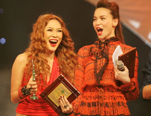 Mỹ Tâm - Hà Hồ và câu chuyện Mỹ Tâm - Hà Hồ và câu chuyện