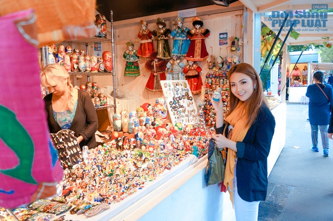 Hoa Hậu Á - Châu Hoa Kỳ Jennifer Chung khoe ảnh dạo chơi Paris