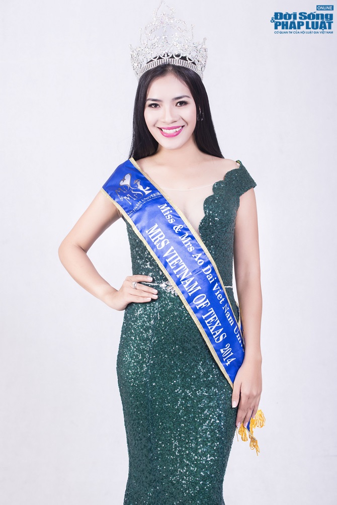 Hoa hậu Bích Dự làm “nàng thơ” của NTK Thiệu Vy