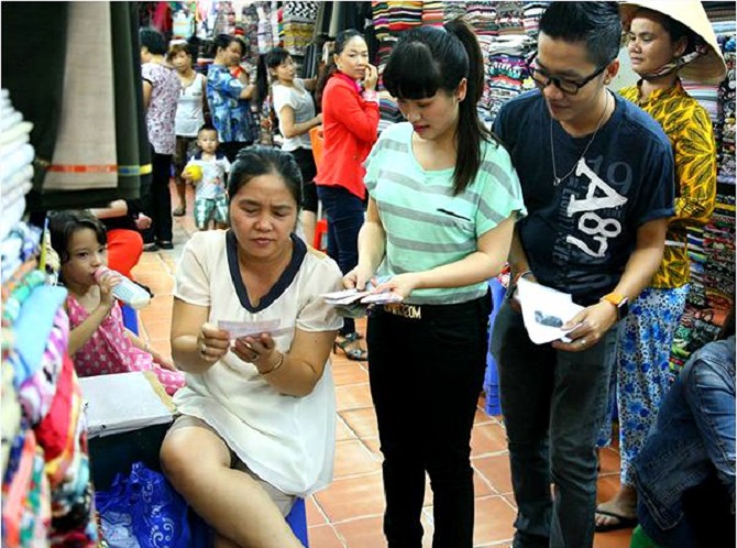 Sao Việt lê lết đi ăn xin, bán vé số Sao Việt lê lết đi ăn xin, bán vé số