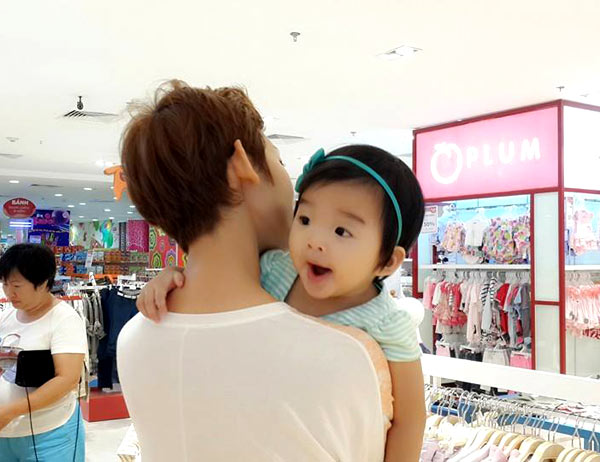 Lê Thúy hạnh phúc bên người yêu, Elly Trần Lê Thúy hạnh phúc bên người yêu, Elly Trần