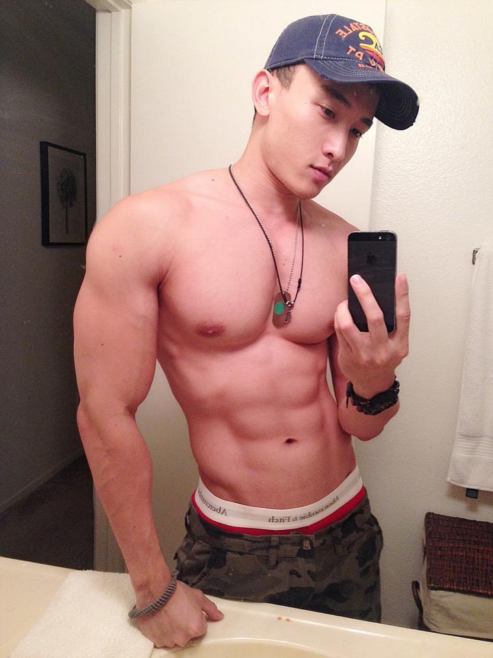 Sao nam sở hữu body chuẩn, cơ bụng 6 múi đẹp nhất Showbiz