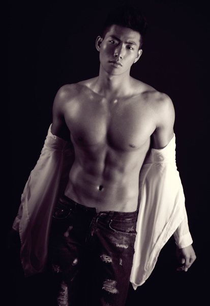 Sao nam sở hữu body chuẩn, cơ bụng 6 múi đẹp nhất Showbiz