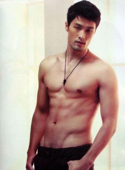 Sao nam sở hữu body chuẩn, cơ bụng 6 múi đẹp nhất Showbiz