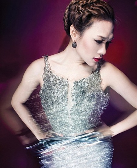 Clip: Mỹ Tâm gửi lời cảm ơn sau khi nhận giải Ấn tượng VTV 2014