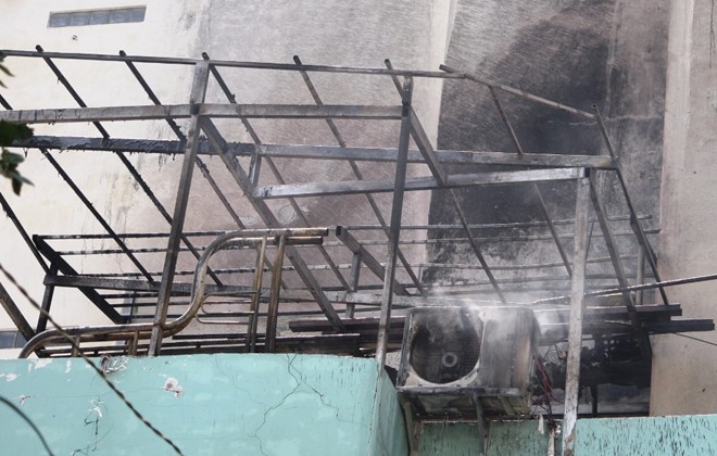 TP.HCM: Cháy nhà 4 tầng, lửa bốc cao 5 mét