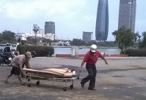 Phát hiện xác cô gái trẻ nổi trên sông Hàn Phát hiện xác cô gái trẻ nổi trên sông Hàn