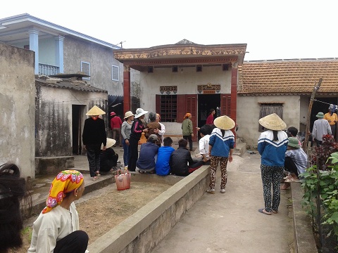 Treo cổ tự tử sau 3 tháng cưới vợ