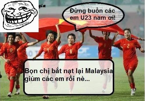 Cộng đồng mạng mê tít ảnh chế U23 Việt Nam muối mặt nhìn đàn chị đá bóng Cộng đồng mạng mê tít ảnh chế U23 Việt Nam muối mặt nhìn đàn chị đá bóng