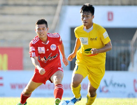 Cầu thủ Việt kiều Mạc Hồng Quân bị Thanh Hóa cắt hợp đồng