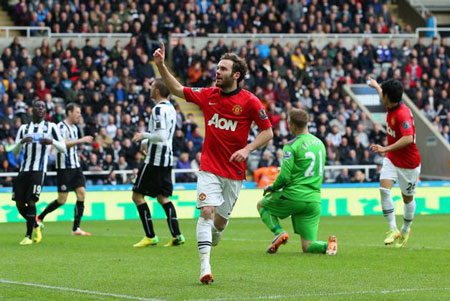 Mata lập cú đúp, Man Utd hạ Newcastle bằng chiến thắng 4 sao