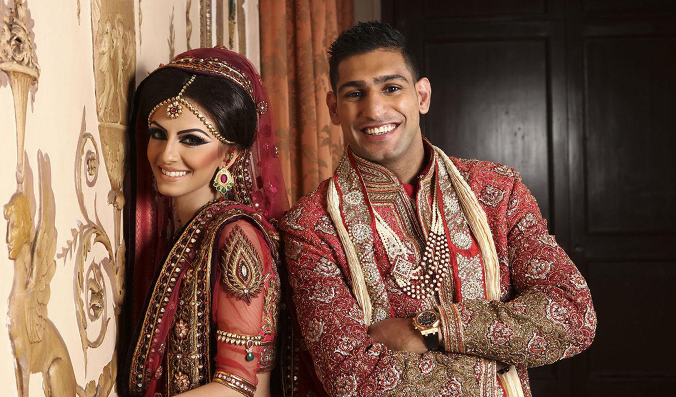 Bồ cũ Ashley Cole kể tội võ sỹ nổi tiếng trốn vợ đi 