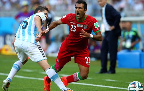 Argentina 1-0 Iran: (KT) Messi nhấn chìm Iran bằng siêu phẩm Argentina 1-0 Iran: (KT) Messi nhấn chìm Iran bằng siêu phẩm