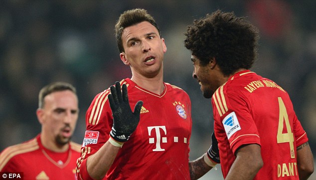 Tin tức bóng đá 24h: Mandzukic rời Bayern, PSG bạo chi vì Pogba