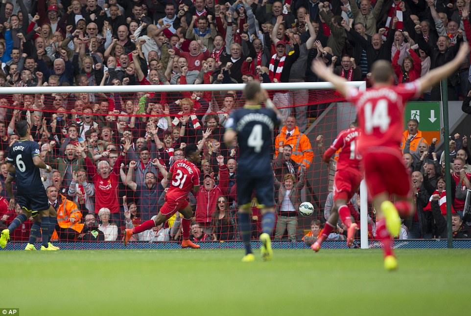 Liverpool 2-1 Southampton: Liverpool nhọc nhằn giành 3 điểm