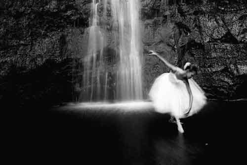 Bộ ảnh ấn tượng: Múa ballet ở khắp mọi nơi trên đường phố Bộ ảnh ấn tượng: Múa ballet ở khắp mọi nơi trên đường phố