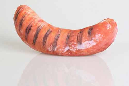 Độc đáo những chiếc gối ngủ mang hình xúc xích, đùi gà Độc đáo những chiếc gối ngủ mang hình xúc xích, đùi gà