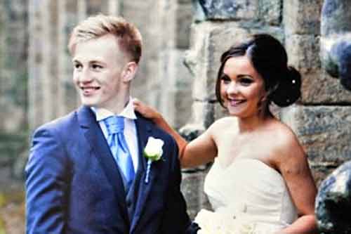 Nữ sinh 16 tuổi cầu xin cha mẹ cho lấy chồng vì sợ chết sớm Nữ sinh 16 tuổi cầu xin cha mẹ cho lấy chồng vì sợ chết sớm