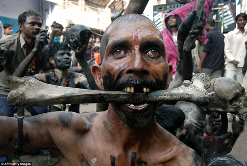 Hình ảnh ấn tượng tại lễ hội quan trọng nhất của người Hindu Hình ảnh ấn tượng tại lễ hội quan trọng nhất của người Hindu