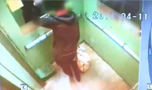 Nghiện chơi game, ông bố để con trai chết đói ở nhà Nghiện chơi game, ông bố để con trai chết đói ở nhà