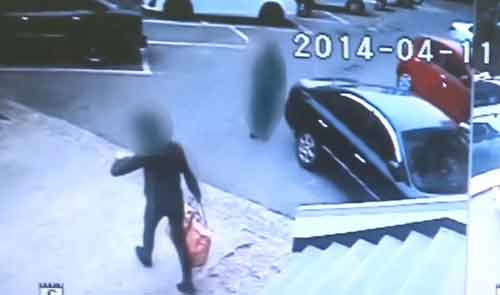 Nghiện chơi game, ông bố để con trai chết đói ở nhà Nghiện chơi game, ông bố để con trai chết đói ở nhà