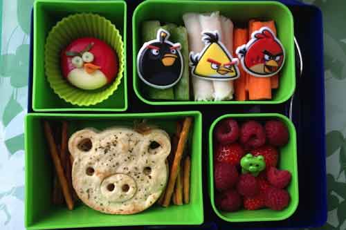Những hộp cơm trưa đầy màu sắc đáng yêu của mẹ dành cho con