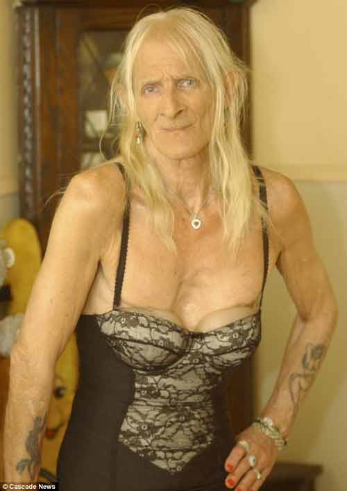 Cựu quân nhân Anh 65 tuổi muốn được chuyển giới thành nữ giới