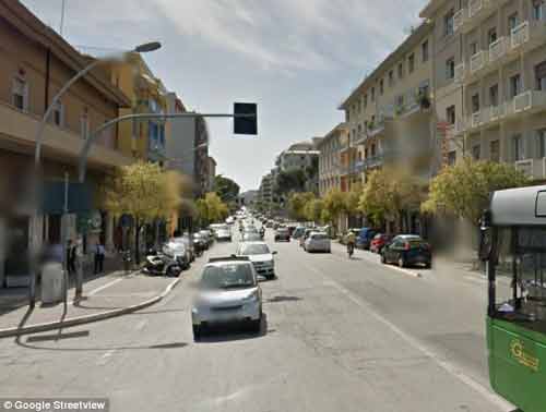 Kinh hoàng ông bố tự thiêu mình và con gái 5 tuổi trước mặt vợ Kinh hoàng ông bố tự thiêu mình và con gái 5 tuổi trước mặt vợ