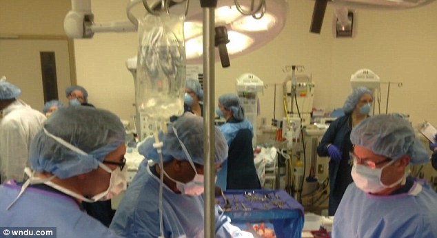 Kỳ diệu cặp vợ chồng sinh bốn sau 3 lần sảy thai suốt 10 năm Kỳ diệu cặp vợ chồng sinh bốn sau 3 lần sảy thai suốt 10 năm