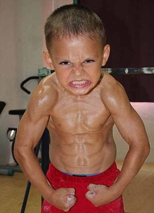 Hai cậu bé cơ bắp nhất thế giới tập thể hình 2h/ngày Hai cậu bé cơ bắp nhất thế giới tập thể hình 2h/ngày