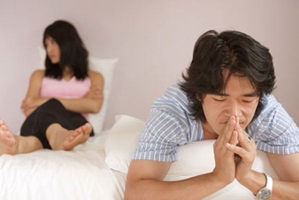 Vợ tôi lén lút qua lại với tình cũ vì chồng yếu sinh lý Vợ tôi lén lút qua lại với tình cũ vì chồng yếu sinh lý