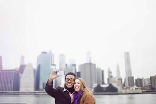 Đăng nhiều ảnh yêu đương trên Facebook khiến bạn bè ghét bạn Đăng nhiều ảnh yêu đương trên Facebook khiến bạn bè ghét bạn