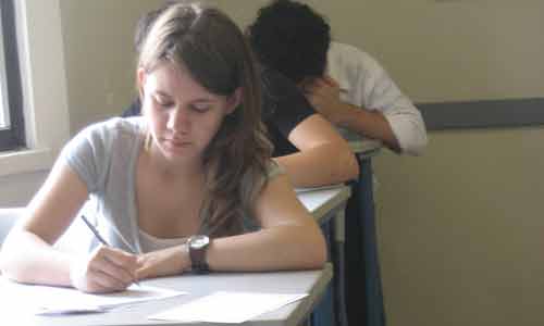 Bí quyết giúp các thí sinh trấn tĩnh khi tiếp cận với đề thi Bí quyết giúp các thí sinh trấn tĩnh khi tiếp cận với đề thi