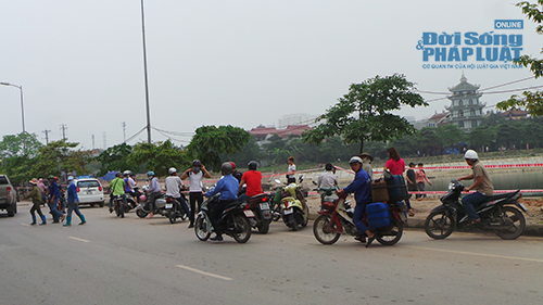 Phát hiện người phụ nữ chết trong tư thế úp mặt xuống nước