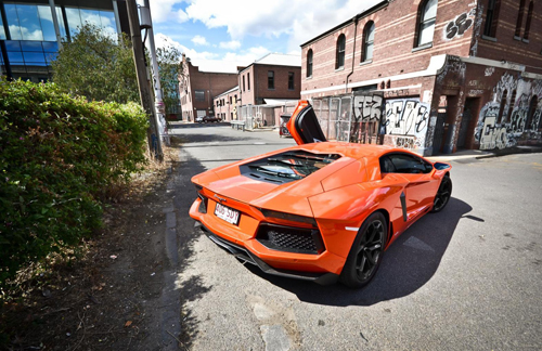 Bò tót Lamborghini Aventador đọ sắc cùng Ferrari 458 Italia-04