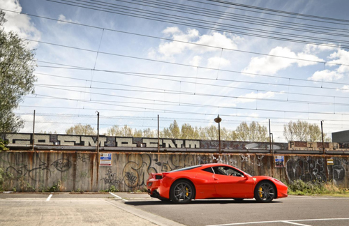 Bò tót Lamborghini Aventador đọ sắc cùng Ferrari 458 Italia-05