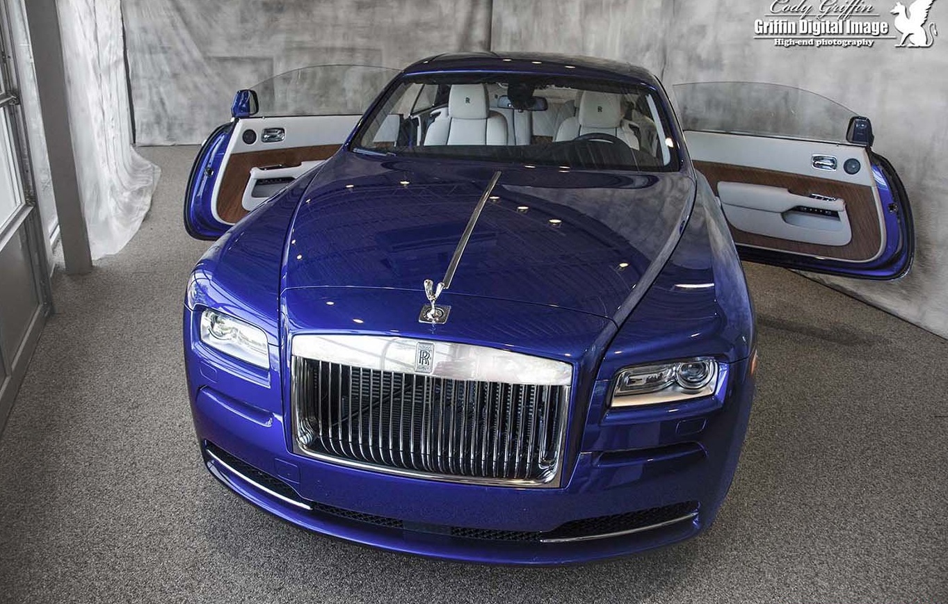 Rolls-Royce Wraith “độc” trong bộ cánh lạ-01