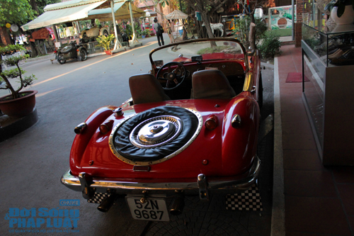 Tận mục bộ sưu tập xe cổ đồ sộ nhất Sài thành