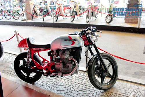 Tận mục bộ sưu tập xe cổ đồ sộ nhất Sài thành