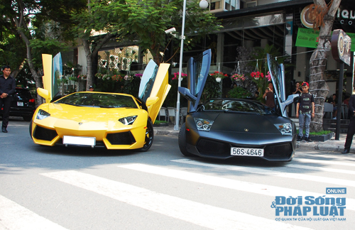 Dàn siêu xe khủng họp mặt trên phố Sài Gòn