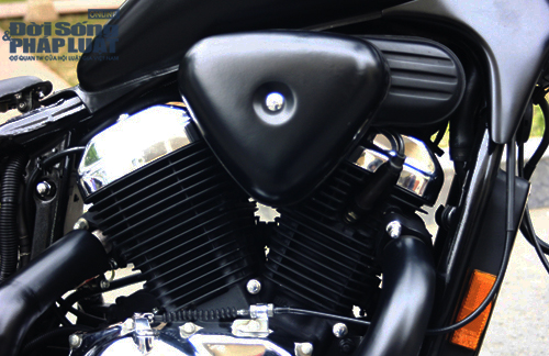 Honda Shadow độ Bobber cực ngầu của dân chơi Hà thành-17