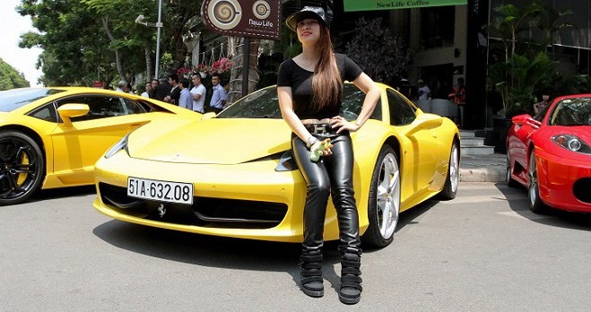 8x-sieu-xe-ferrari-sai-gon-phuong-thuy-01